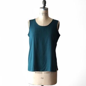 Vintage 80s/90’s 100% Silk Teal Sleeveless Scoop Neck Top